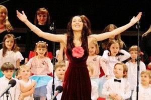 Koncert dla dzieci z cyklu "Śpiewajmy z Agatą Steczkowską". "Tobie, Ojczyzno, śpiewamy"
